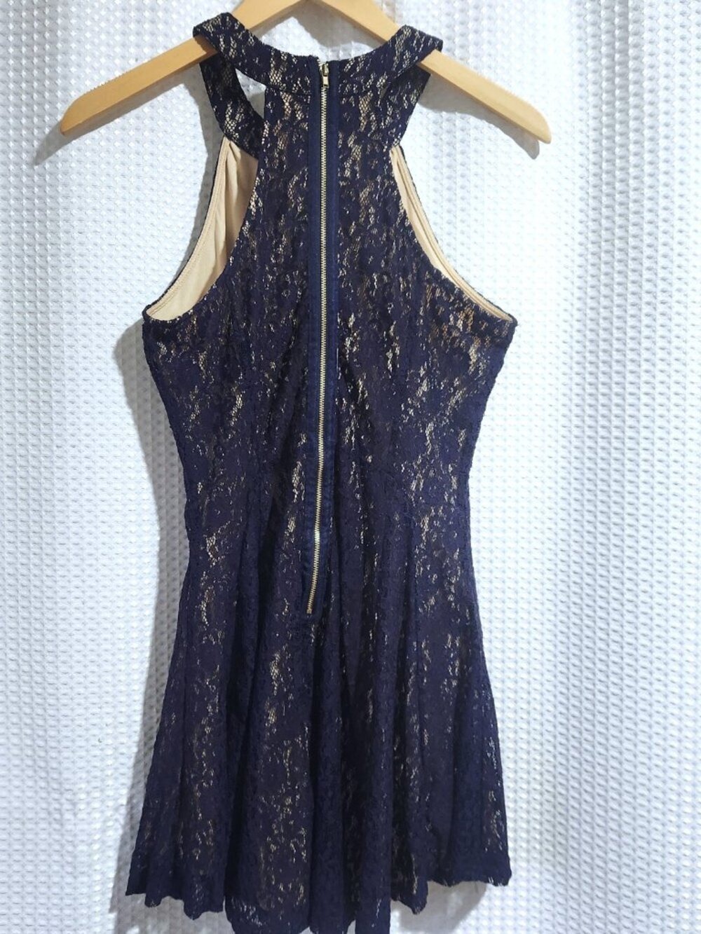 Navy Lace Fit & Flare Dress – Beige Lining – Party / Wedding Guest – Women’s Med - Picture 2 of 8